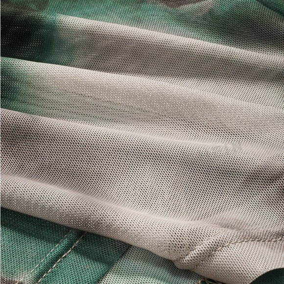 Green and White Mesh Fabric - Picture 2 of 3